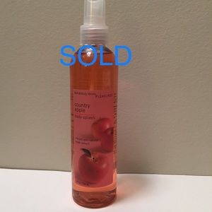 Bath & Body Works Pleasures Country Apple 8 oz